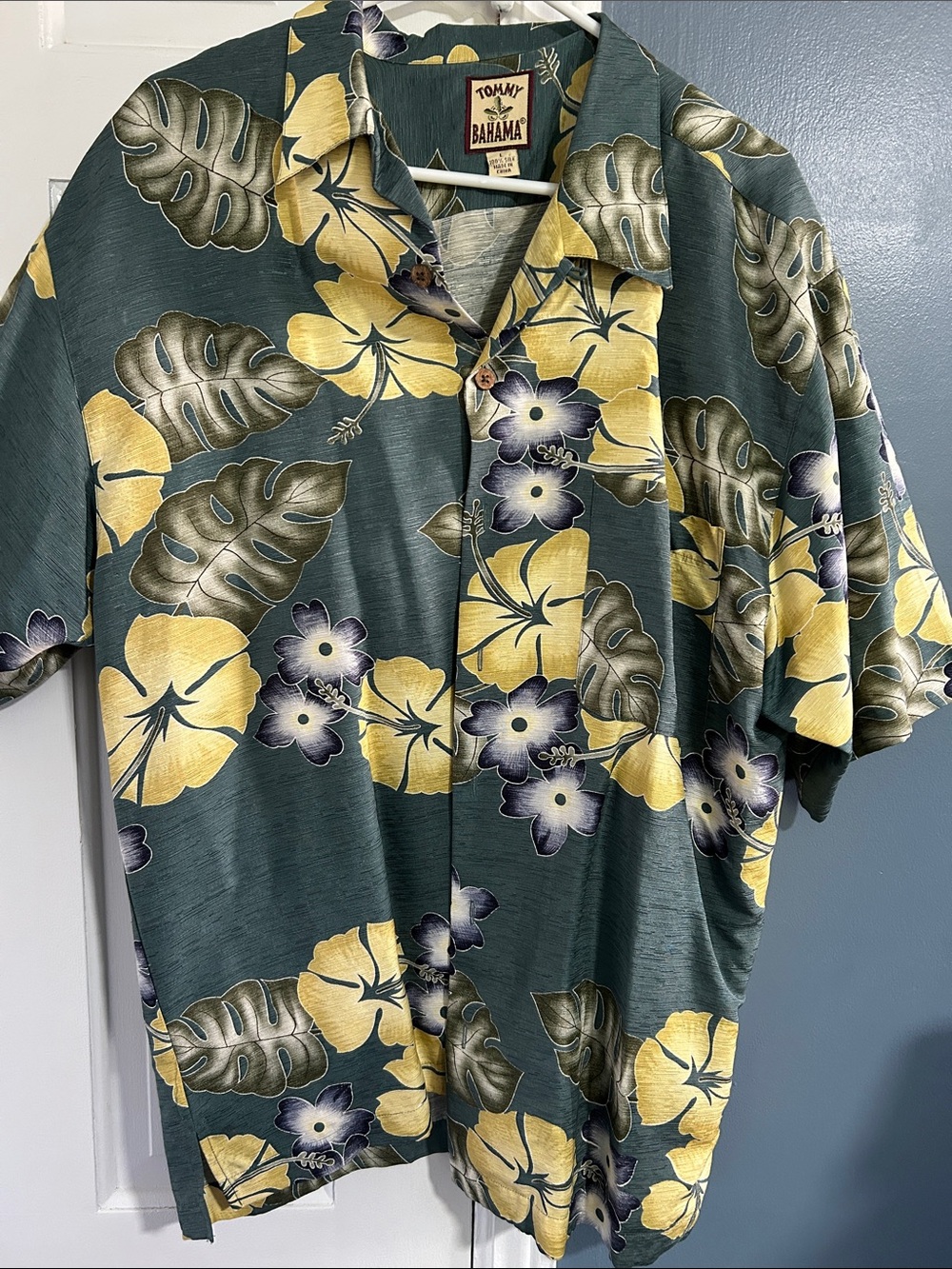 Tommy Bahama Green Floral Camp-Collar Button-Front Shirt